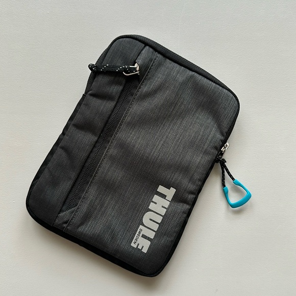 Thule Case - Picture 1 of 4
